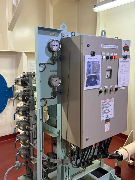 At Sohar Port, Oman, we carried out comprehensive inspection and servicing of lifeboats, rescue boats, and firefighting systems.