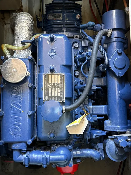 At Sohar Port, Oman, we carried out comprehensive inspection and servicing of lifeboats, rescue boats, and firefighting systems.